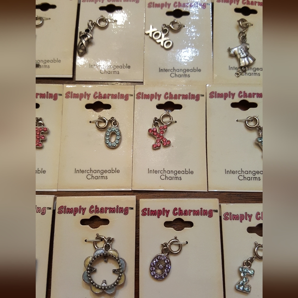 15 Charm bundle - Picture 2 of 4